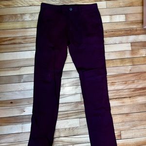 Men’s maroon chinos